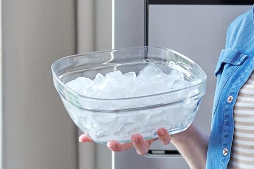 Does Ice Water Help Acne? (Your Questions Answered)
