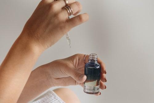 Does Niacinamide Help With Acne? (Yes—With Exposed)