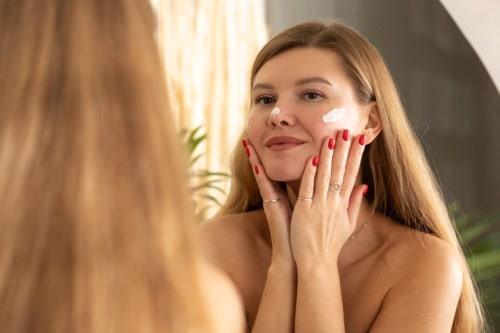 Does Aquaphor Help Acne? The Surprising Answer