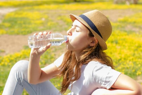 Does Drinking Water Help Acne? (What You Should Know)