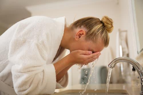Does Washing Your Face Help Acne? (Only With Exposed)