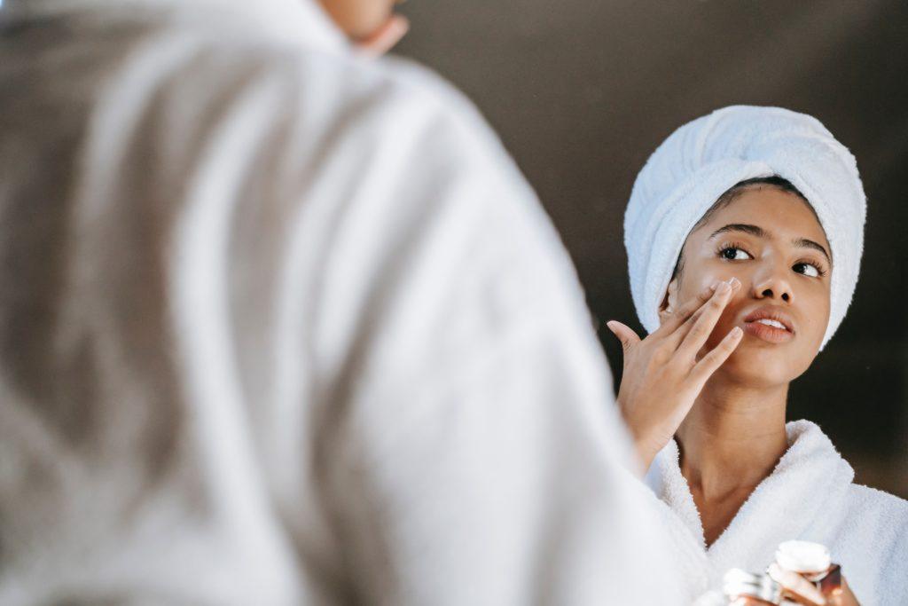 Acne on Cheeks - Meaning and Complete Treatment Plan