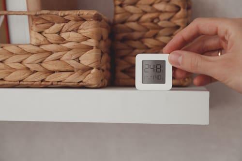 Does Humidity Cause Acne? (Stop It With Help From Exposed)