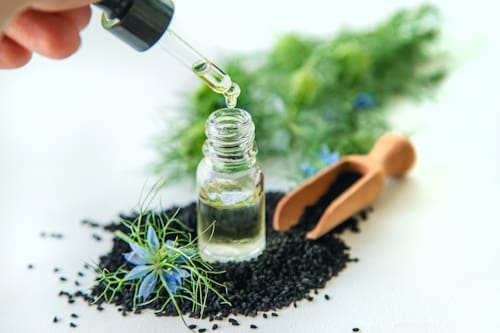6 Reasons Why Black Seed Oil for Acne Is a Bad Idea