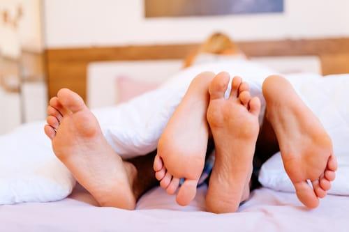 Does Sex Help With Acne? (Everything You Need to Know)
