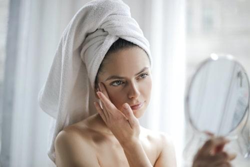 What Causes Acne? (This Exposed Habit Clears It)
