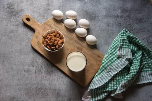 Does Biotin Cause Acne? (Keep Skin Clear With Exposed)