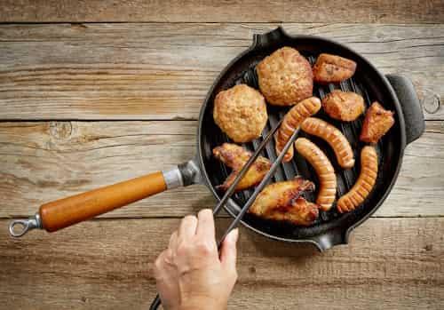 Does Meat Cause Acne? (Everything You Need to Know)