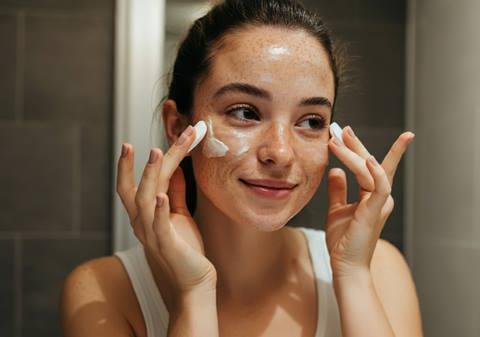 Why Ibuprofen Paste for Acne Is a Terrible Idea!