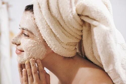 Does Exfoliating Help With Acne? (Only If Done With Exposed)